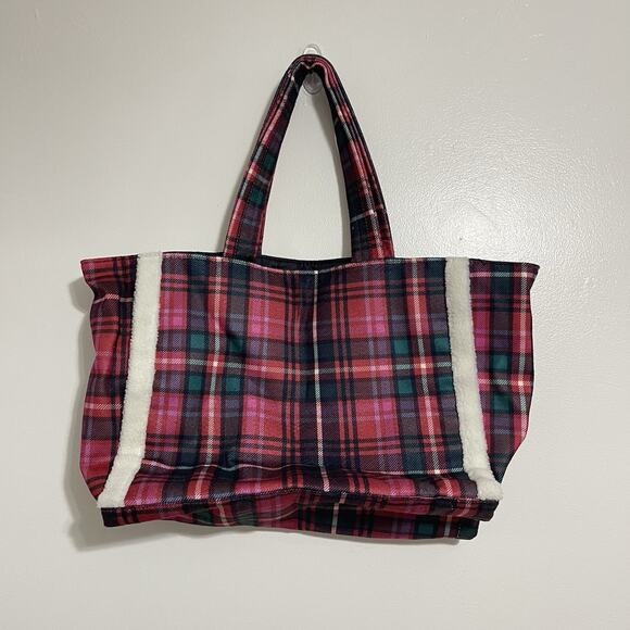 Victoria's Secret VS Plaid Sherpa Trim Large Tote Bag Travel Winter Holiday NEW - Picture 4 of 14